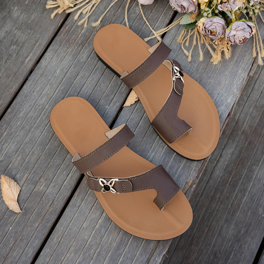 Fashionable Versatile Indoor Outdoor Slip-On Slippers Comfortable Wear-Resistant Polyurethane Soft Bottom Ladies Beach Sandals